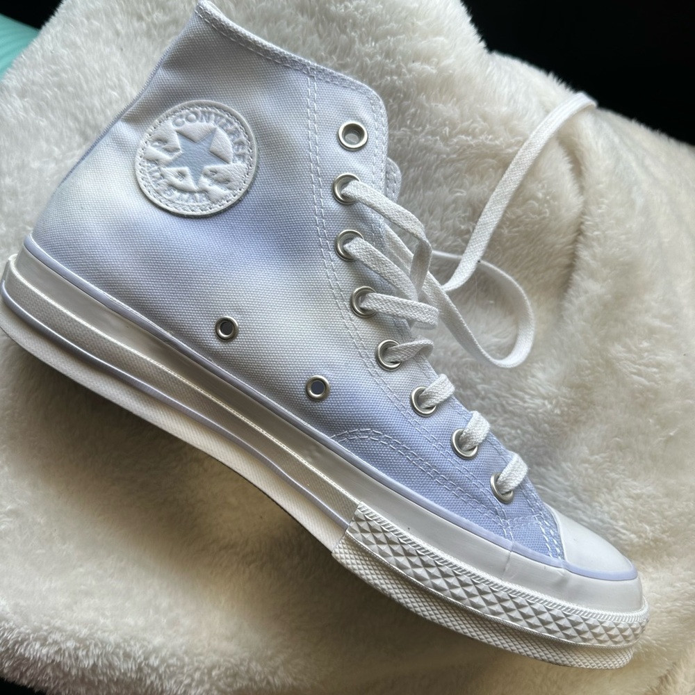 HIGH TOP CONVERSE